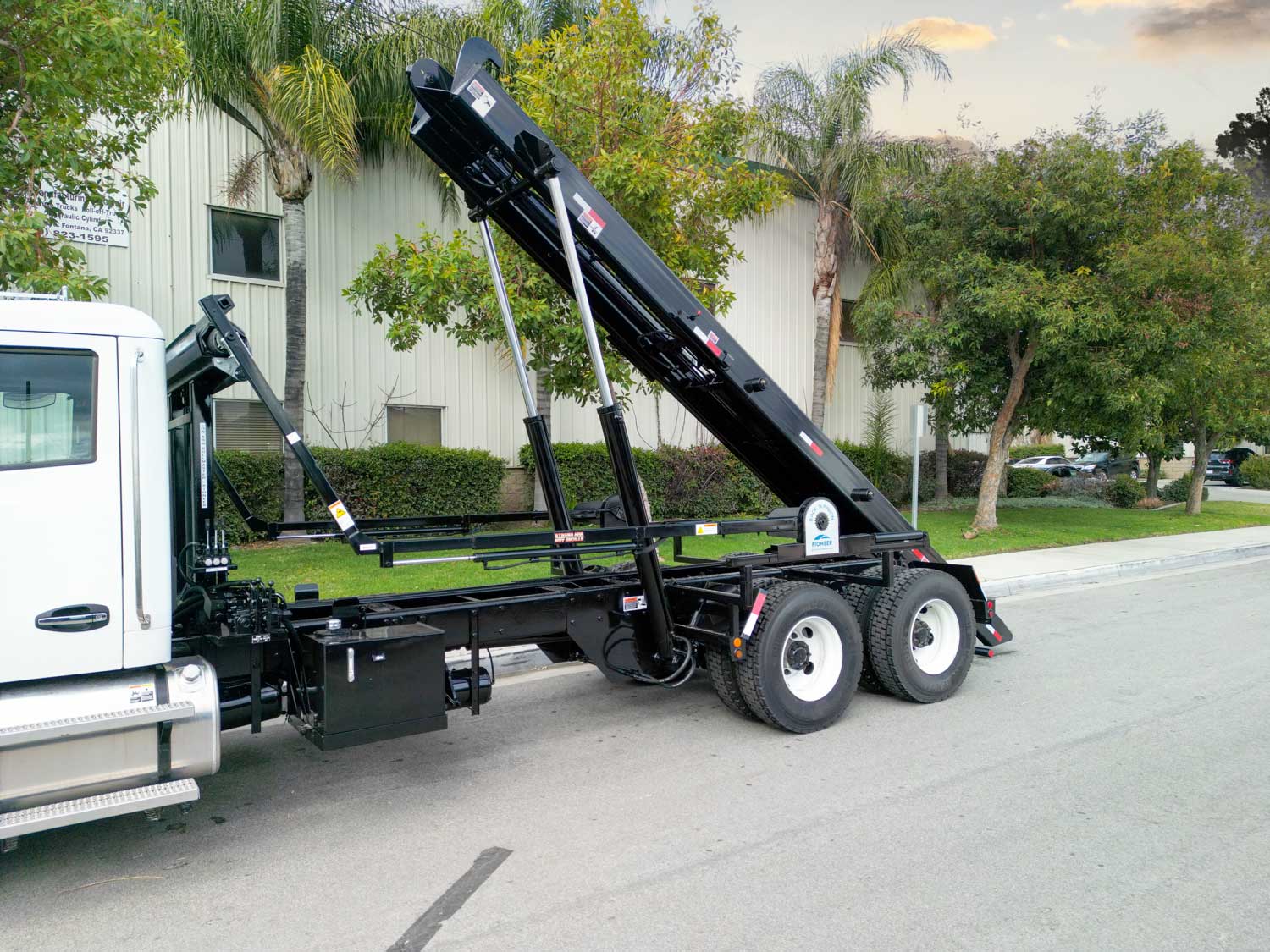 Maximizing Durability: Key Features of Top-Performing Roll-Off Truck Chassis